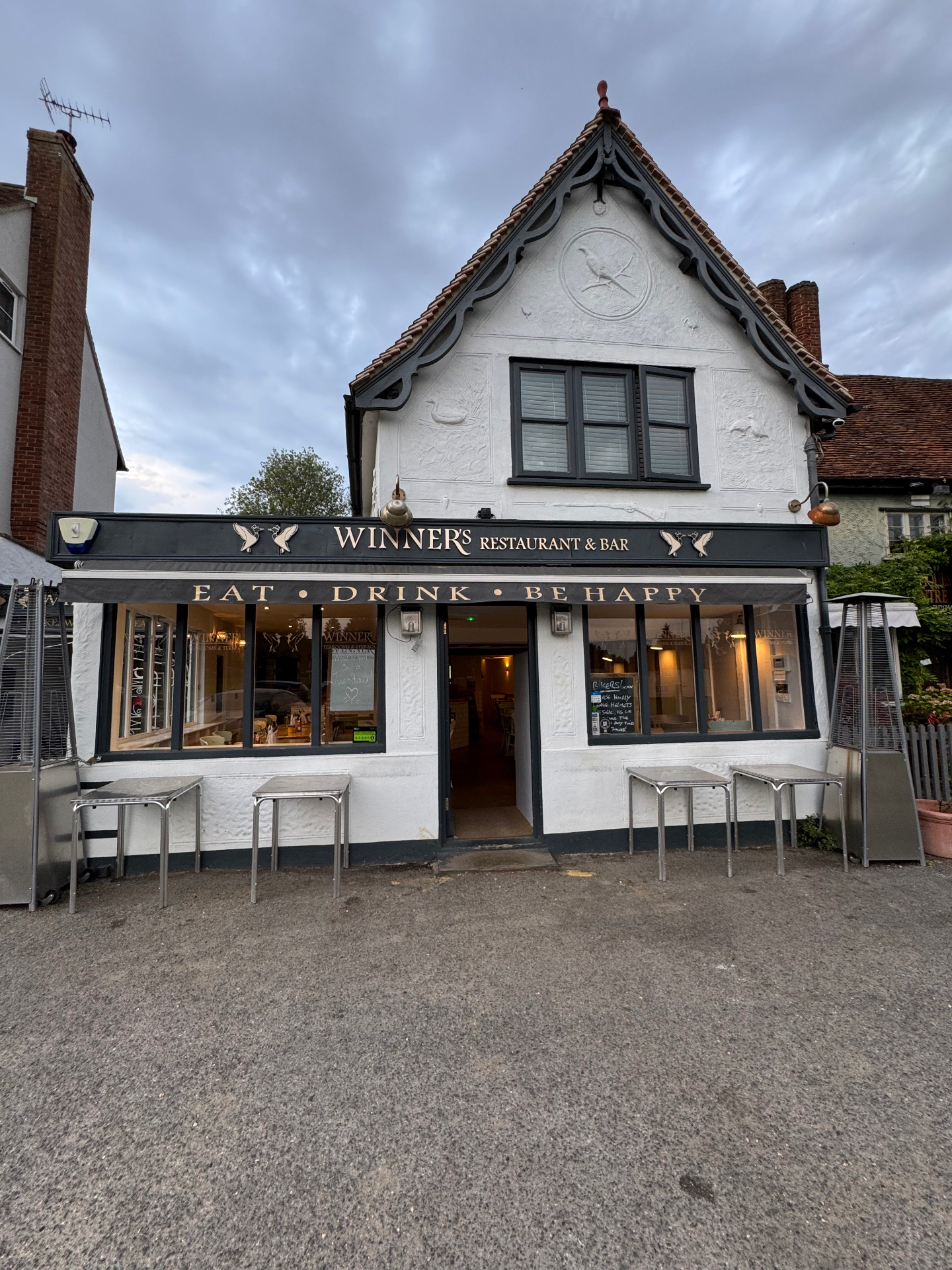 Front exterior of Winners of Finchingfield restaurant and bar
